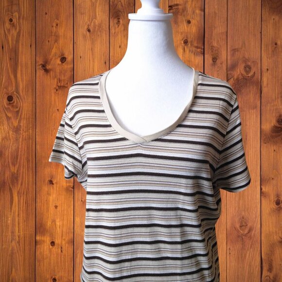 ST. JOHN'S BAY CLASSIC TEE WOMEN'S LARGE SHORT SLEEVE STRIPED T-SHIRT V-NECK - Picture 2 of 4